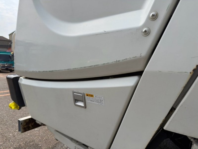 日野 レンジャー 中型 塵芥車（プレス式） 2KG-FC2ABA(109502) 32枚目