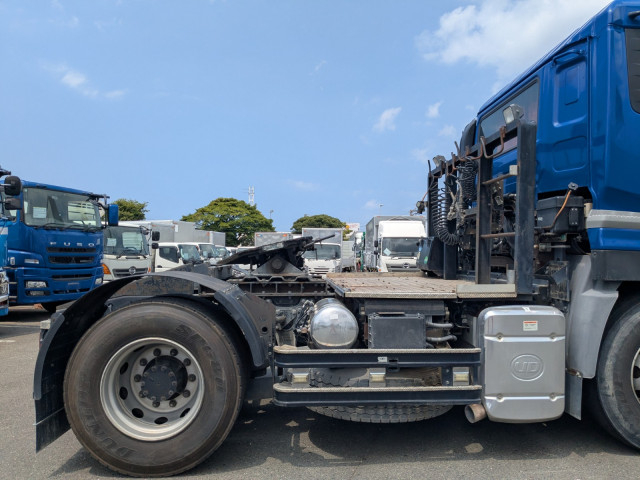UDトラックス（日産） クオン 大型 トラクタ QKG-GK6XAB(111625) 19枚目