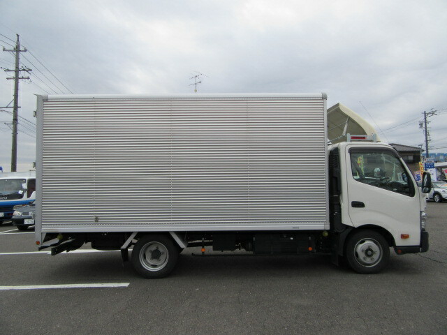 トヨタ ダイナ 小型 バン TKG-XZU710(8373) 6枚目