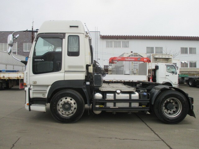 いすゞ ギガ 大型 トラクタ LKG-EXD52AD(8465) 5枚目