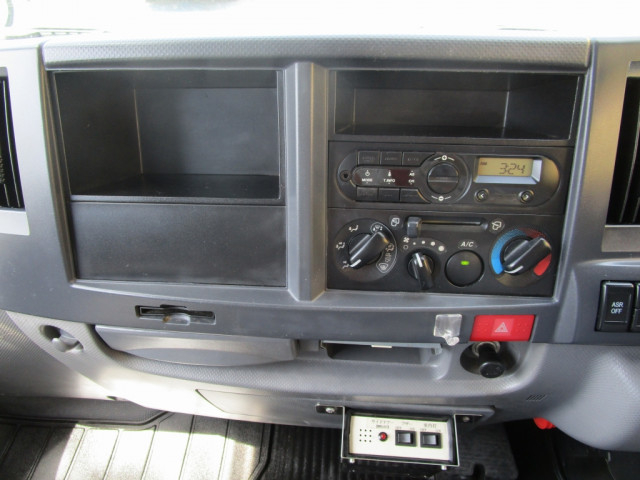いすゞ エルフ 小型 バン TRG-NJR85AN(109067) 34枚目