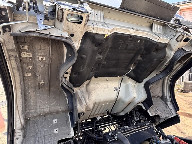 三菱ふそう キャンター 小型 平ボディ 2PG-FEB50(108203) 38枚目