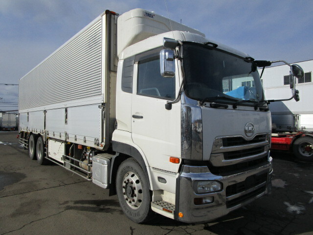 UDトラックス（日産） クオン 大型 冷蔵冷凍ウィング QPG-CD5ZA(37172) 2枚目