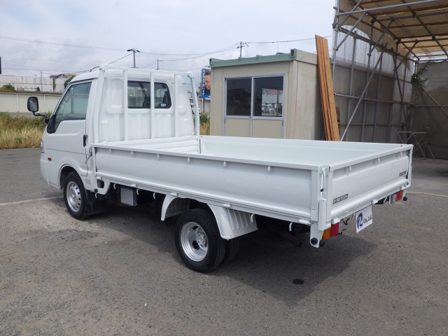 マツダ ボンゴ 小型 平ボディ TC-SK82T(110984) 2枚目