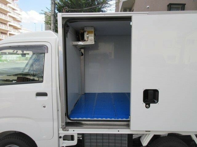 ダイハツ ハイゼット 軽 冷蔵冷凍バン EBD-S500P(27504) 13枚目