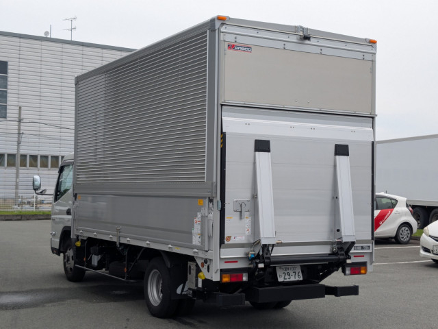 Mitsubishi Fuso canter Small Wing body 2RG-FEB50(108294) 3枚目