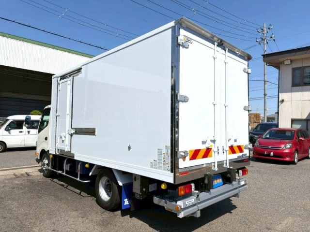 日野 デュトロ 小型 冷蔵冷凍バン 2WG-XZU713N(113249) 4枚目
