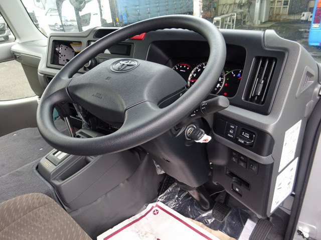 トヨタ コースター 小型 バス 2WG-GDB110(108246) 38枚目