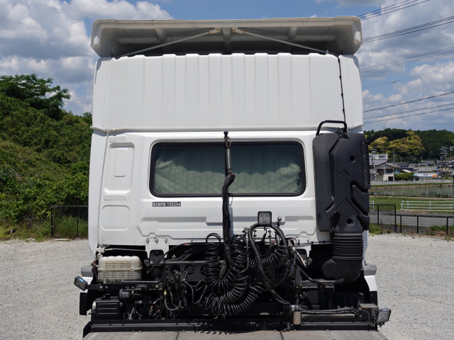 UDトラックス（日産） クオン 大型 トラクタ 2PG-GK5AAD(110384) 15枚目