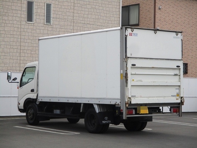 トヨタ ダイナ 小型 バン KK-XZU412(6682) 4枚目
