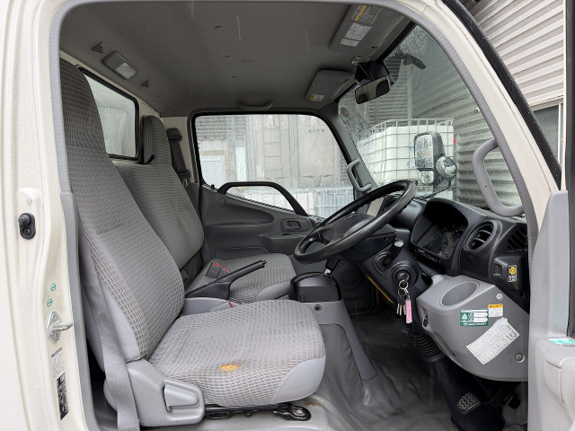 トヨタ ダイナ 小型 バン TPG-XZU605(110888) 37枚目