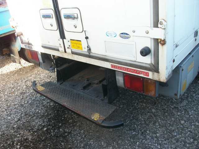日野 デュトロ 小型 バン VF-XKU304E(37765) 13枚目