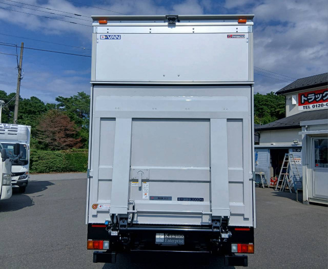 三菱ふそう キャンター 小型 バン 2RG-FEAV0(108460) 9枚目