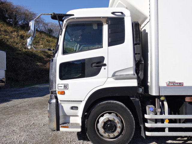 UDトラックス（日産） クオン 大型 冷蔵冷凍バン QKG-CD5ZA(98897) 14枚目