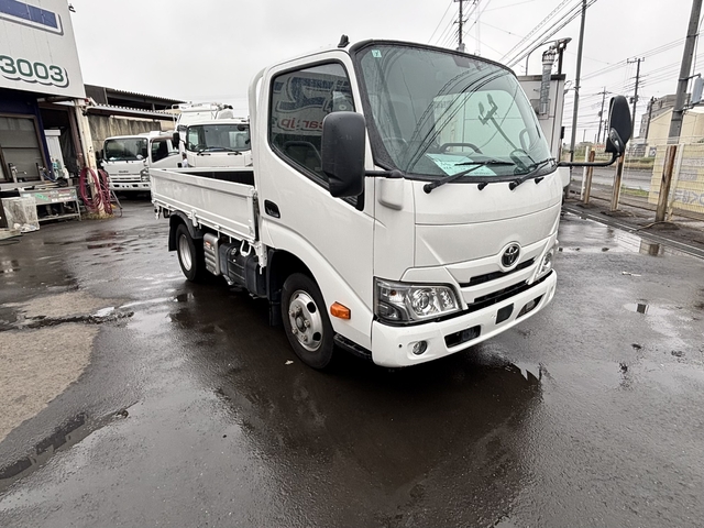 Toyota toyoace Small Flat body 2RG-XZC605(108618) 3枚目