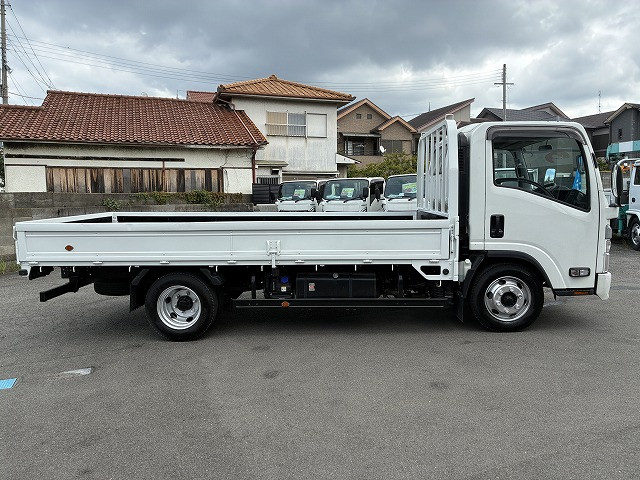 マツダ タイタン 小型 平ボディ 2RG-LPR88AR(110197) 5枚目