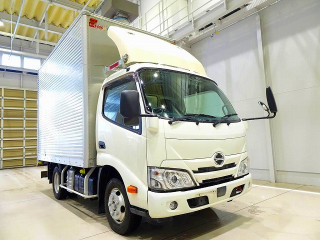日野 デュトロ 小型 バン 2RG-XZU605M(99750) 2枚目
