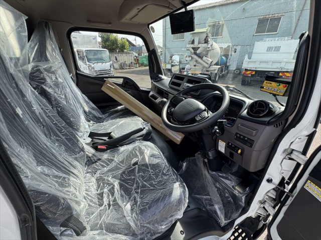 三菱ふそう キャンター 小型 塵芥車（プレス式） 2RG-FEAV0(107165) 20枚目