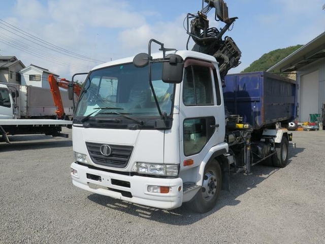 UDトラックス（日産） コンドル 中型 コンテナ専用車 PB-MK36A(11002) 1枚目