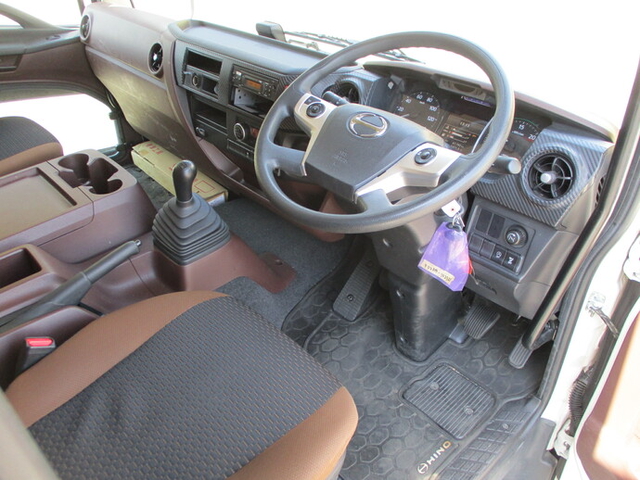 日野 レンジャー 中型 バン 2PG-FD2ABG(9564) 17枚目