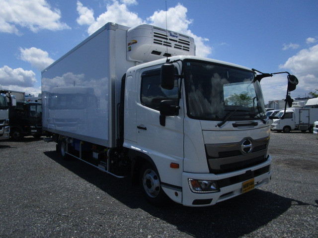 日野 レンジャー 中型 冷蔵冷凍バン 2PG-FD2ABG(87041) 2枚目