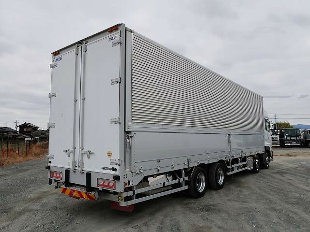 UDトラックス（日産） クオン 大型 ウィング QPG-CG5ZA(39343) 3枚目