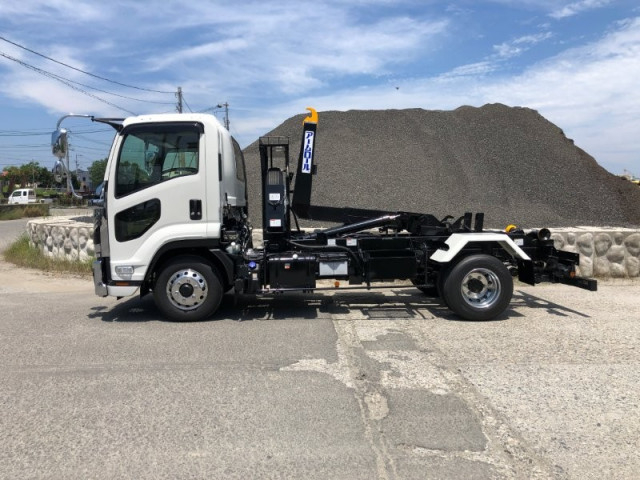 いすゞ フォワード 中型 コンテナ専用車 2RG-FRR90S4(108183) 5枚目