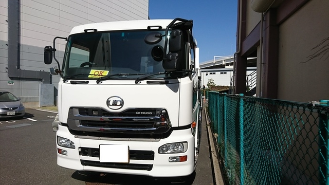 UDトラックス（日産） クオン 大型 トラクタ LKG-GK5XAB(2208) 9枚目