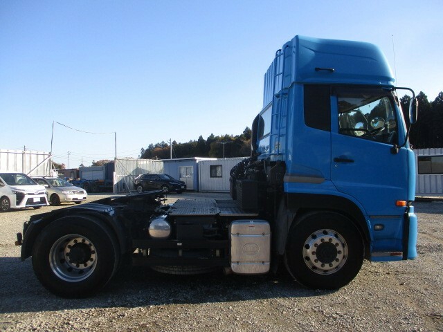 UDトラックス（日産） クオン 大型 トラクタ QKG-GK6XAB(37462) 4枚目