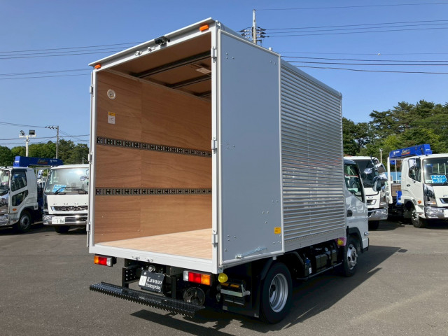 三菱ふそう キャンター 小型 バン 2RG-FBA20(106101) 6枚目