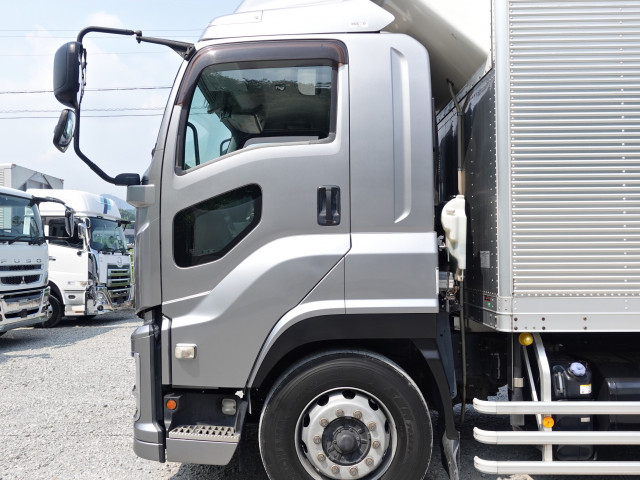 いすゞ ギガ 大型 冷蔵冷凍バン 2PG-CYL77CZ(109442) 11枚目