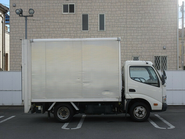 トヨタ ダイナ 小型 バン TKG-XZC605(9235) 5枚目