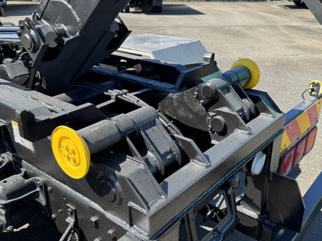 三菱ふそう ファイター 増トン コンテナ専用車 2KG-FK62FZ(112885) 9枚目