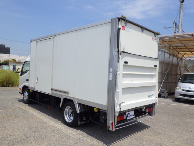 トヨタ トヨエース 小型 バン TKG-XZU655(110666) 2枚目