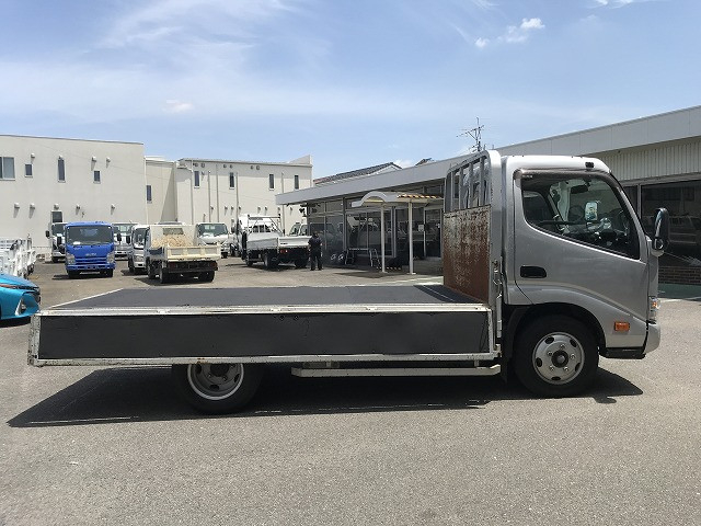 日野 デュトロ 小型 平ボディ 2RG-XZU645M(105673) 15枚目