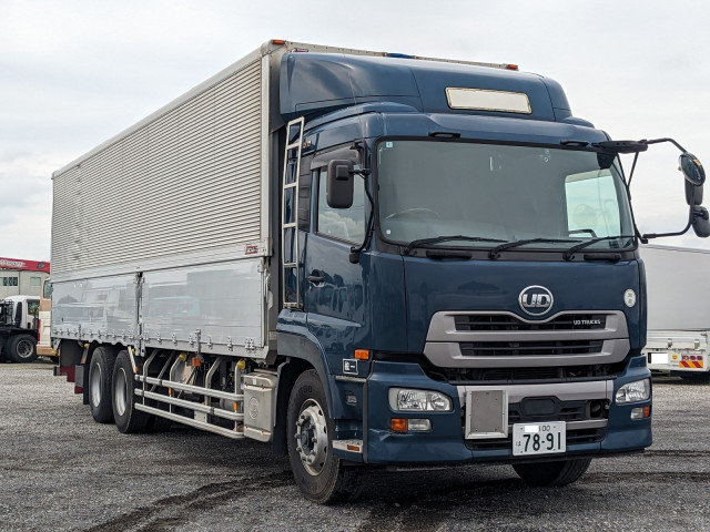 UDトラックス（日産） クオン 大型 ウィング QPG-CD5ZA(112240) 2枚目