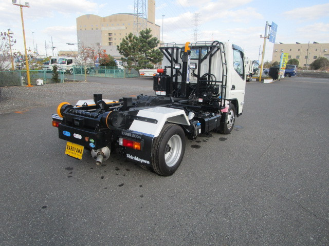 三菱ふそう キャンター 小型 コンテナ専用車 2RG-FBAV0(97404) 4枚目