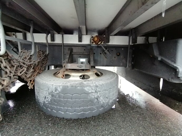UDトラックス（日産） クオン 大型 冷蔵冷凍バン PKG-CG4ZA(5641) 29枚目