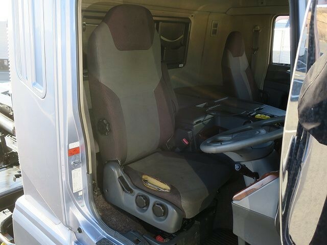 三菱ふそう スーパーグレート 大型 コンテナ専用車 QKG-FU50VY(26829) 12枚目
