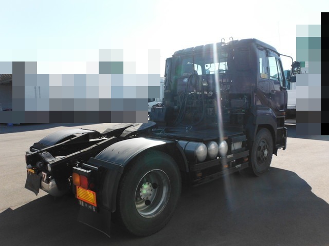 UDトラックス（日産） クオン 大型 トラクタ KL-CK482BAT(2301) 3枚目