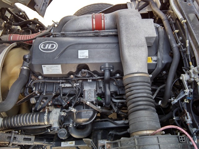 UDトラックス（日産） クオン 大型 ウィング LKG-CD5ZA(10963) 55枚目