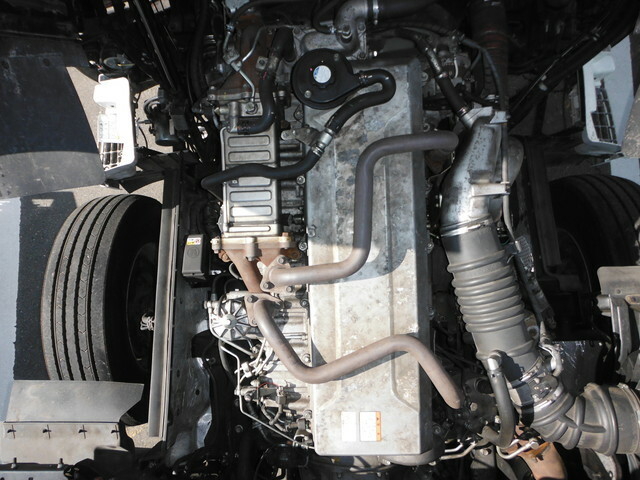 日野 プロフィア 大型 トラクタ QPG-SH1EDDG(7121) 9枚目