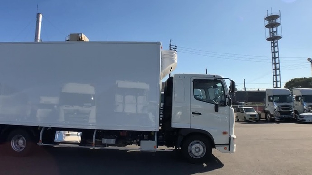 日野 レンジャー 中型 冷蔵冷凍バン 2KG-FD2ABA(37349) 28枚目