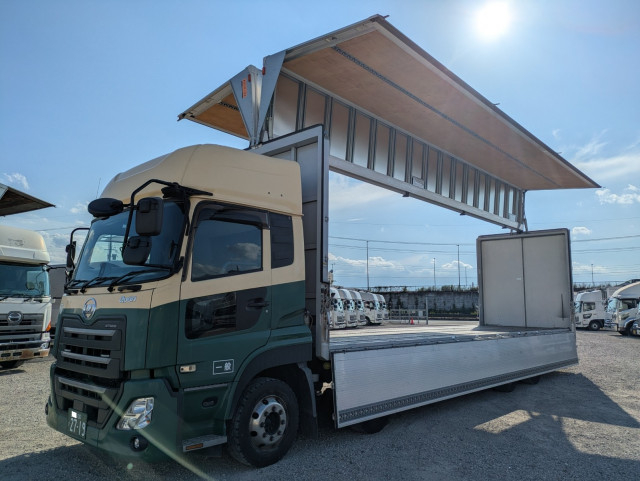 UDトラックス（日産） クオン 大型 ウィング 2PG-CG5CA(109917) 38枚目