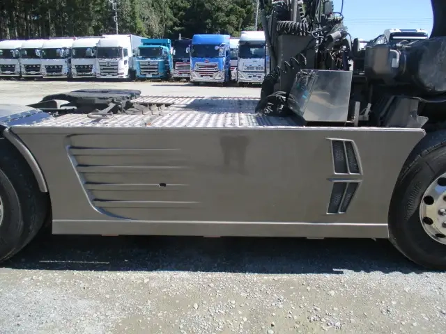 日産自動車 クオン 大型 トラクタ 2PG-GK5AAD(112847) 34枚目