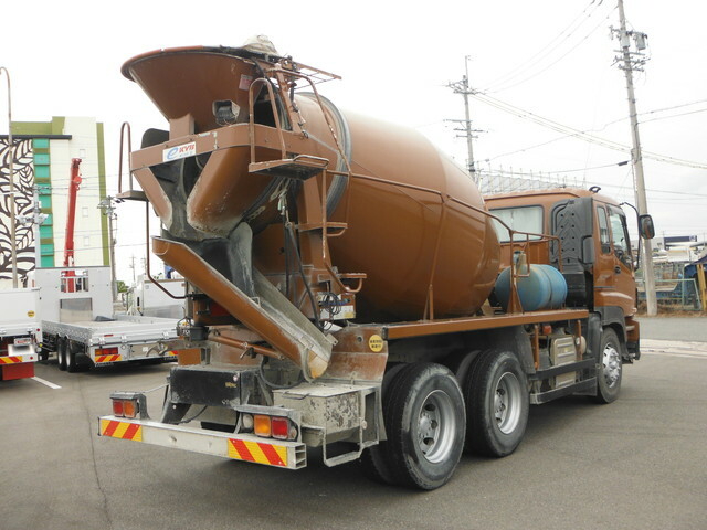 いすゞ ギガ 大型 ミキサー車 QKG-CXZ77AT(10284) 4枚目