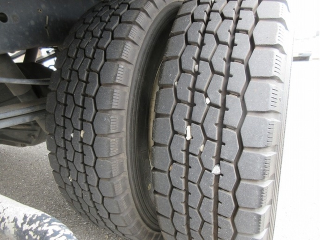 いすゞ エルフ 小型 バン TKG-NLR85AN(6708) 23枚目