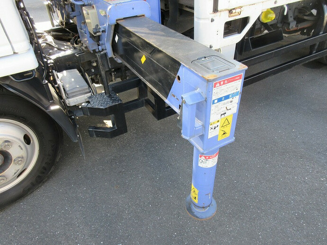 いすゞ エルフ 小型 平ボディ（クレーン付） BDG-NKR85R(7699) 11枚目
