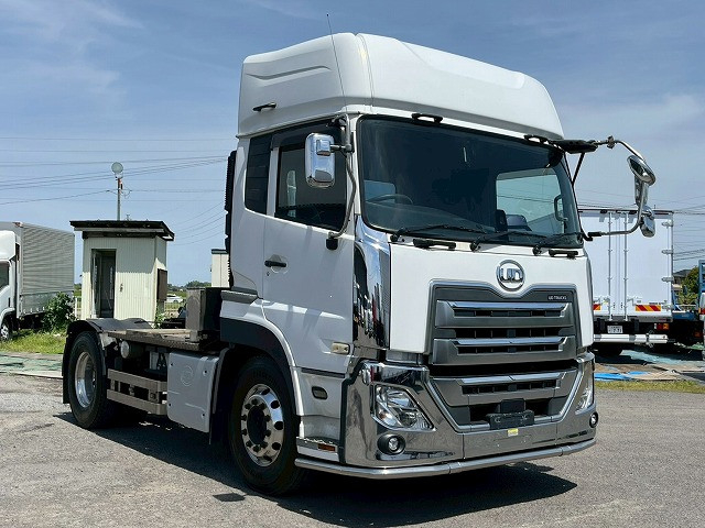 UDトラックス（日産） クオン 大型 トラクタ 2PG-GK5AAD(109385) 4枚目