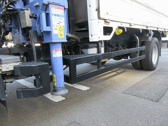 いすゞ エルフ 小型 平ボディ（クレーン付） BDG-NKR85R(7699) 23枚目